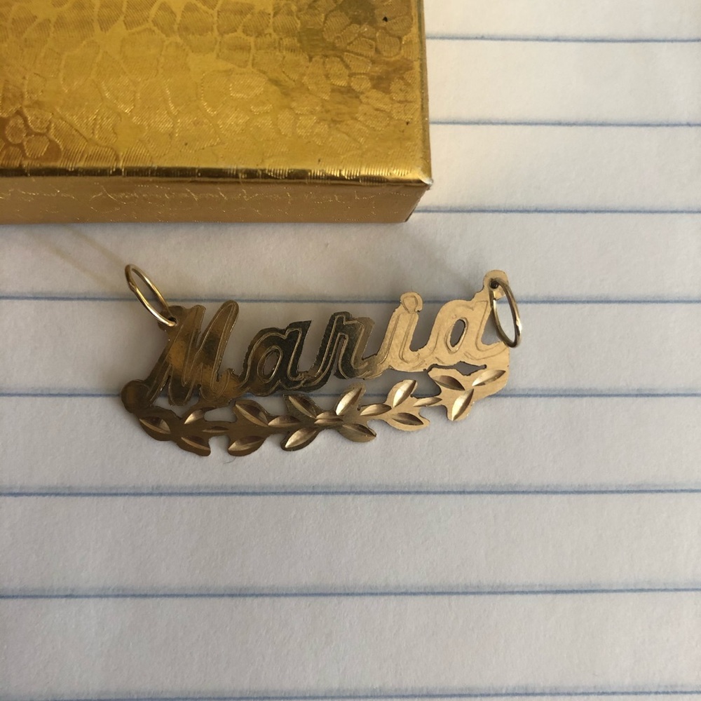 Pendent that says the name “Maria” 14k gold